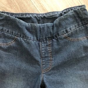 🕘 SOFT SURROUNDINGS JEAN SIZE SMALL